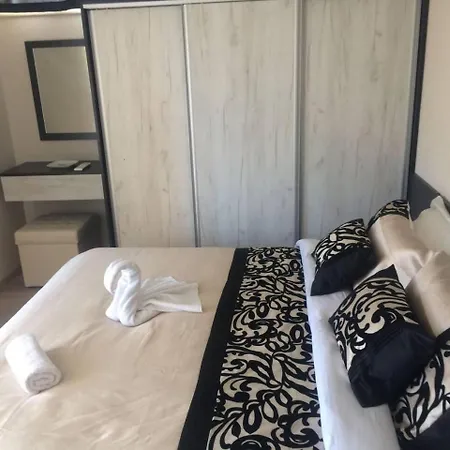 דירה 2-bed - Sleeps 4 - W Parking *